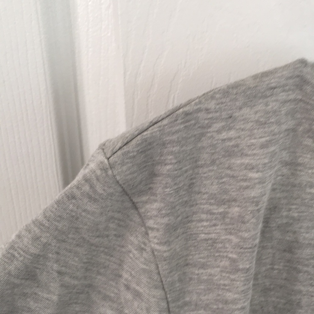 United Colors of Benetton Gray T-Shirt - Picture 3 of 5